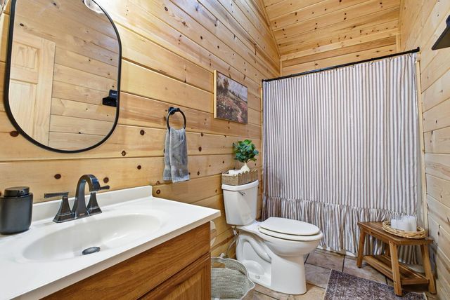 28930 Big Pine Road, Logan, OH 43138