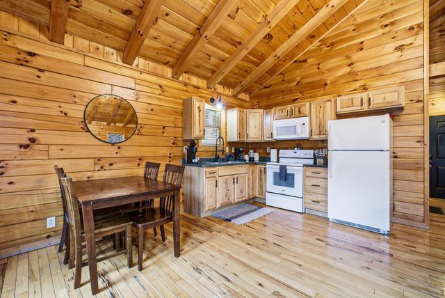 28930 Big Pine Road, Logan, OH 43138