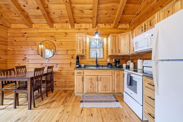 28930 Big Pine Road, Logan, OH 43138