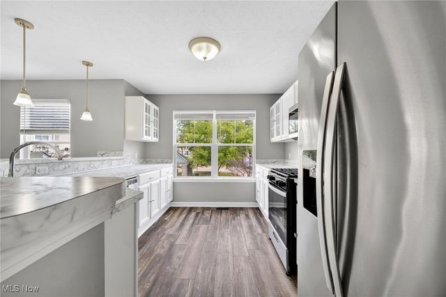 17639 Wildwood Lane, Cleveland, OH 44119