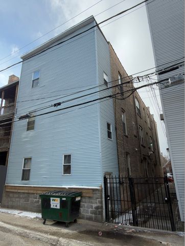 1011 N Western Avenue, Chicago, IL 60622