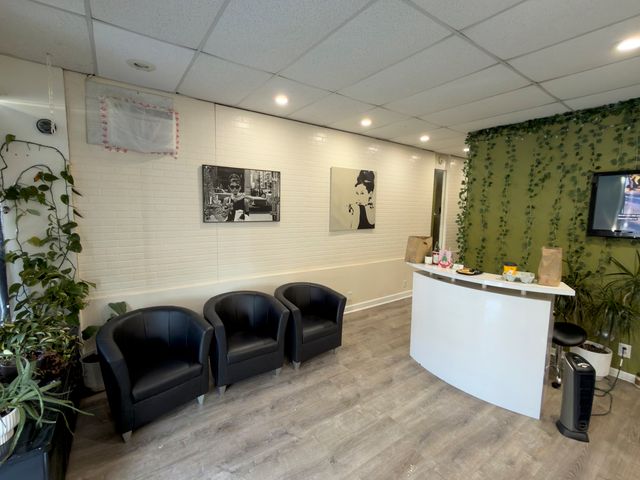 1011 N Western Avenue, Chicago, IL 60622