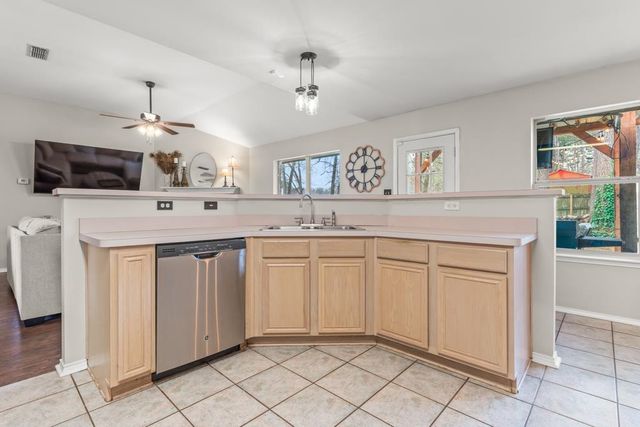 270 Frederick Circle, Flint, TX 75762