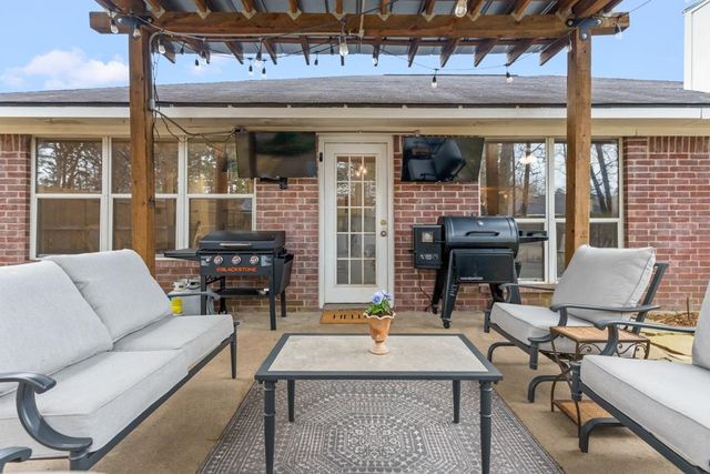 270 Frederick Circle, Flint, TX 75762