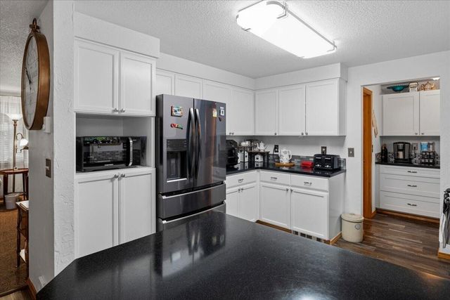 23 SE Benaiah Circle, Bend, OR 97702