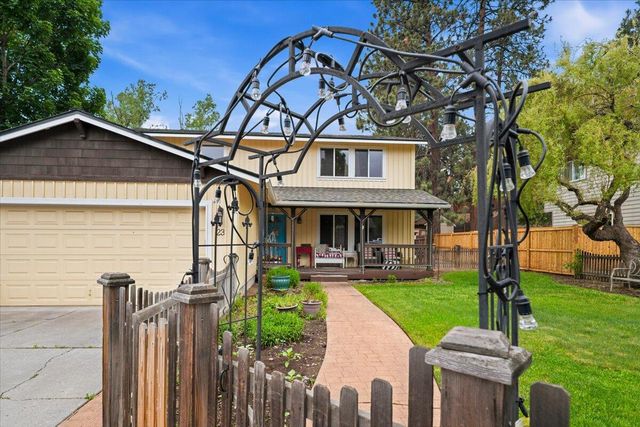 23 SE Benaiah Circle, Bend, OR 97702