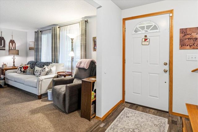 23 SE Benaiah Circle, Bend, OR 97702