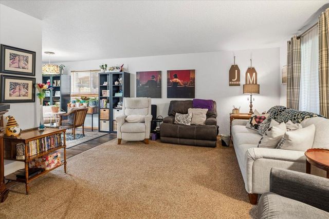 23 SE Benaiah Circle, Bend, OR 97702