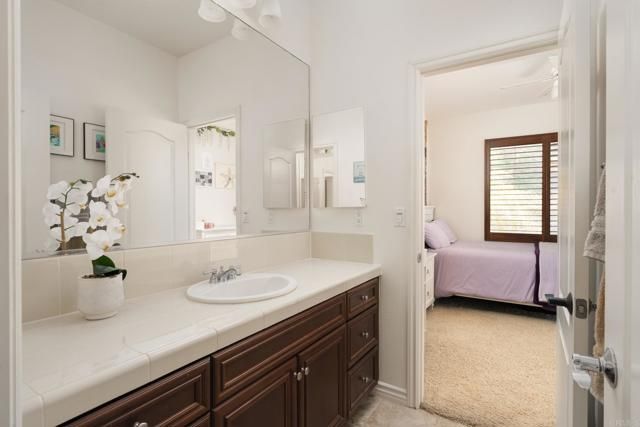 636 Weatherstone Way, San Marcos, CA 92078