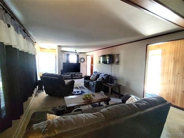 8 Allen Street, Evans, NY 14006