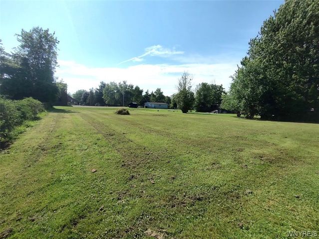 8 Allen Street, Evans, NY 14006