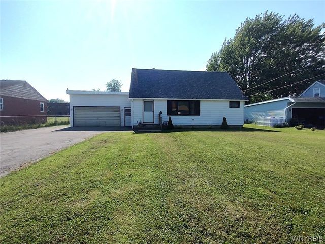 8 Allen Street, Evans, NY 14006
