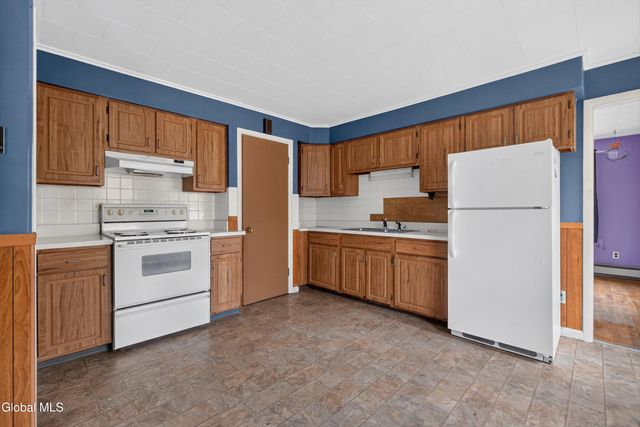 59 4th Street, Glens Falls, NY 12801