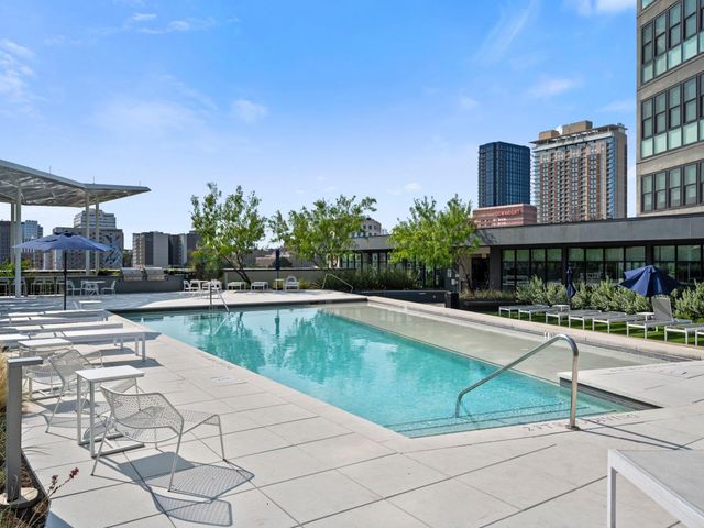 800 Embassy DR 302, Austin, TX 78702