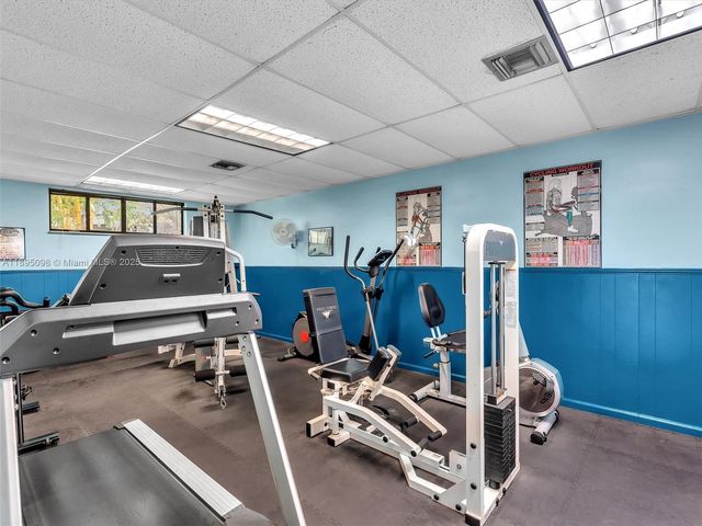 1400 Sheridan St 24J, Hollywood, FL 33020