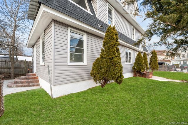 11244 212th Street, Queens Village, NY 11429