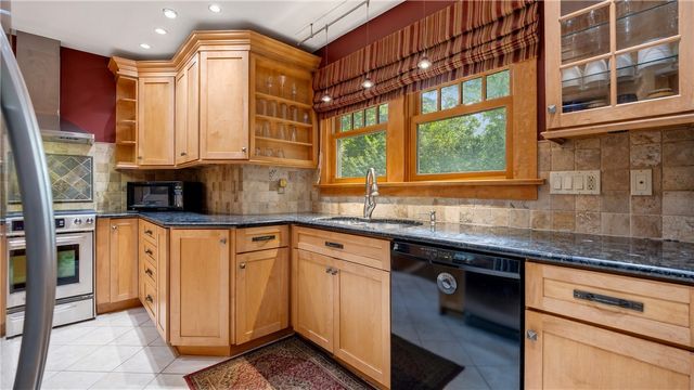 156 Windemere Road, Rochester, NY 14610