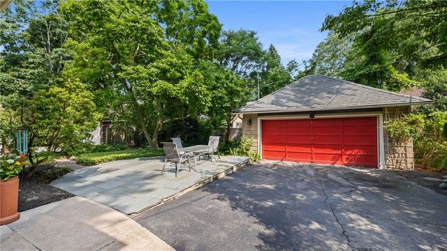 156 Windemere Road, Rochester, NY 14610