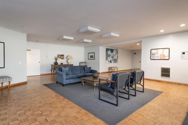 425 N El Camino Real 105, San Mateo, CA 94401