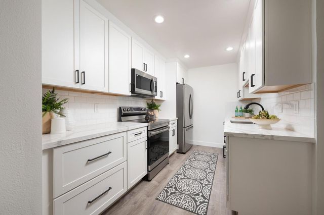 425 N El Camino Real 105, San Mateo, CA 94401