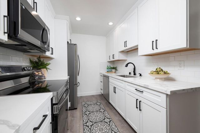 425 N El Camino Real 105, San Mateo, CA 94401