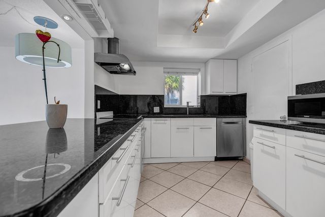 1965 S Ocean Boulevard 202, Pompano Beach, FL 33062