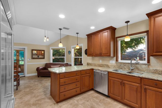 2181 Chase Drive, Niceville, FL 32578