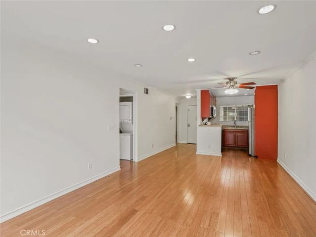 5540 S Owensmouth Avenue 107, Woodland Hills, CA 91367