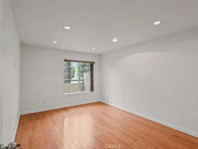 5540 S Owensmouth Avenue 107, Woodland Hills, CA 91367