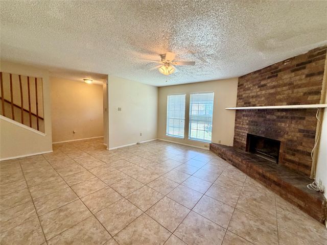 1301 Lovell Drive, Arlington, TX 76012