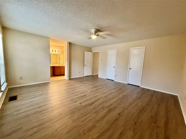 1301 Lovell Drive, Arlington, TX 76012