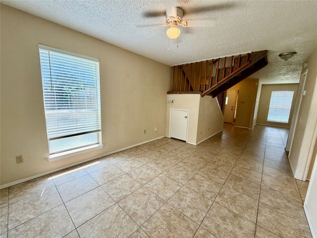 1301 Lovell Drive, Arlington, TX 76012