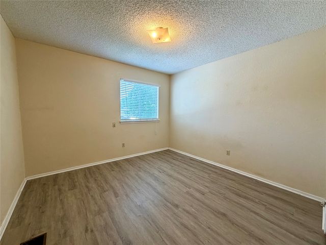 1301 Lovell Drive, Arlington, TX 76012