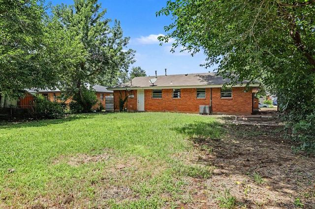 644 W Main Street, Moore, OK 73160