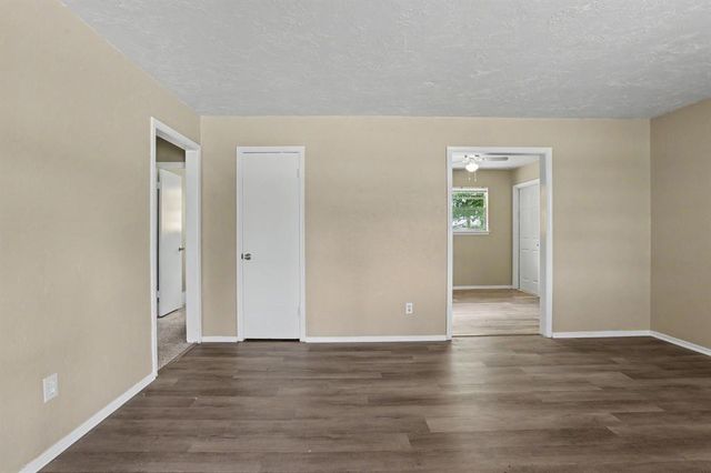 644 W Main Street, Moore, OK 73160