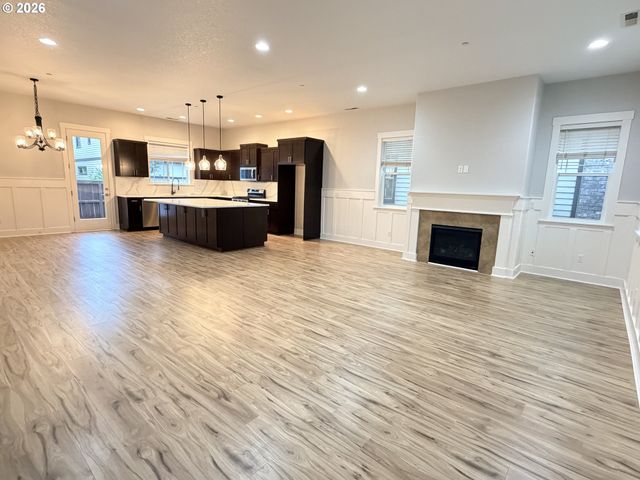 28172 Sw ICELAND Ave, Wilsonville, OR 97070