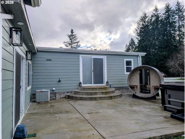 114 6TH St, Ryderwood, WA 98581