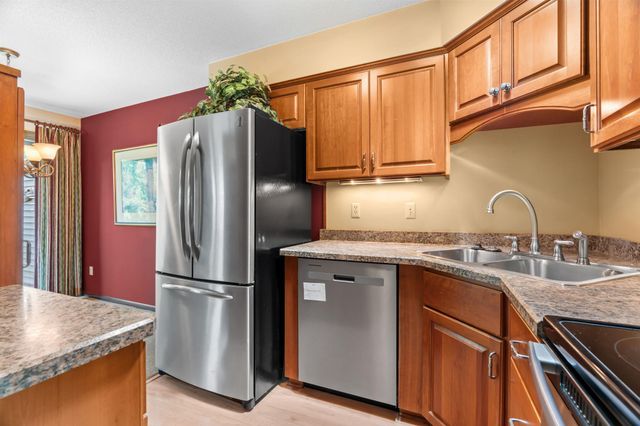 903 Shirlee Lane, Shoreview, MN 55126