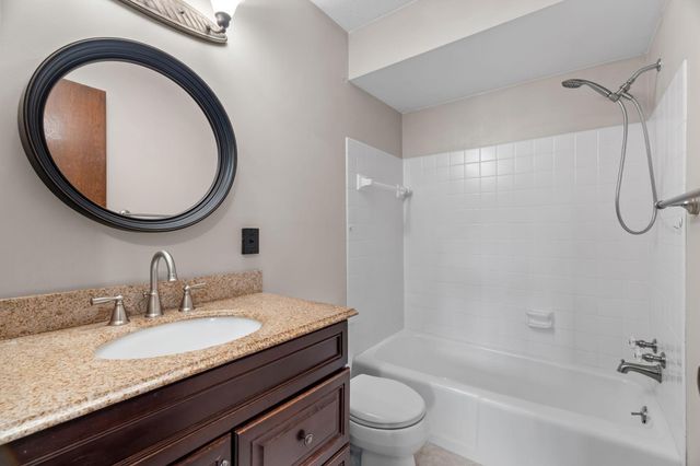 903 Shirlee Lane, Shoreview, MN 55126