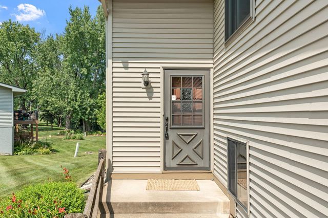 903 Shirlee Lane, Shoreview, MN 55126