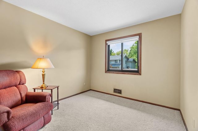 903 Shirlee Lane, Shoreview, MN 55126