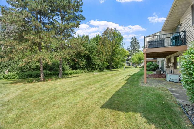 903 Shirlee Lane, Shoreview, MN 55126