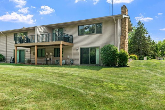 903 Shirlee Lane, Shoreview, MN 55126