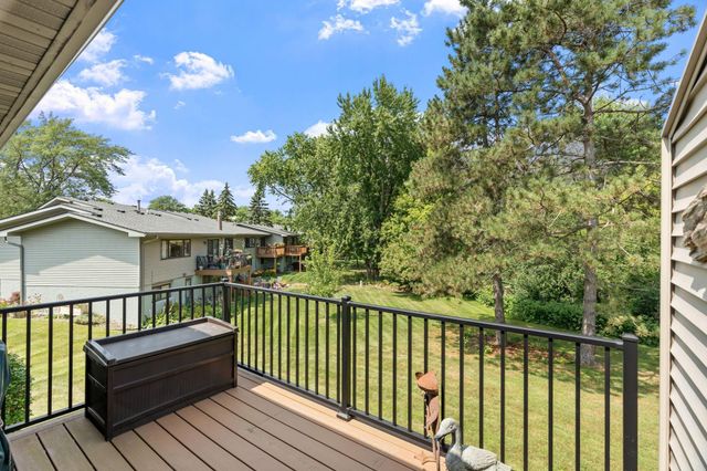 903 Shirlee Lane, Shoreview, MN 55126
