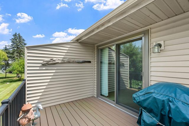 903 Shirlee Lane, Shoreview, MN 55126