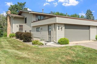 903 Shirlee Lane, Shoreview, MN 55126