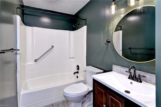 7020 Fox Mill Run DR, Gloucester, VA 23061