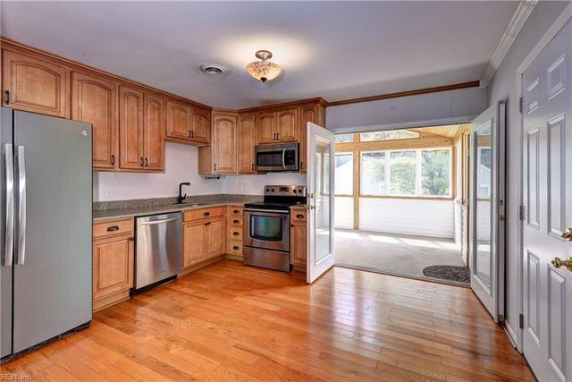 7020 Fox Mill Run DR, Gloucester, VA 23061