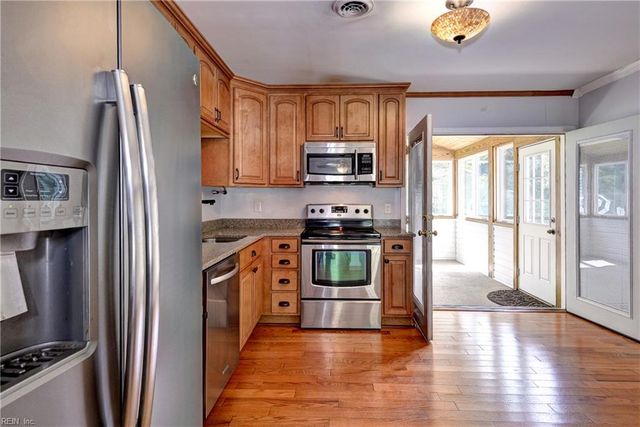 7020 Fox Mill Run DR, Gloucester, VA 23061