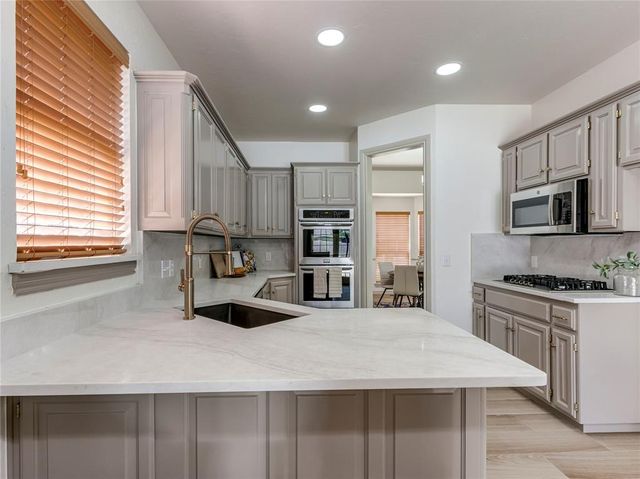 3309 Huntsman Court, Edmond, OK 73003